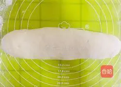 Illustration of making steamed buns with dried plums, vegetables and meat 9