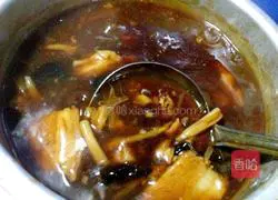 Illustration of how to make braised noodles in old Beijing 15