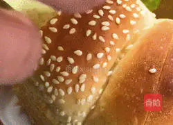 Illustration of how to make garland bread 13