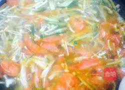 Illustration of how to make tomato and cucumber soup 4