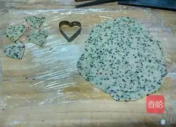 Illustration of how to make green onion soda crackers 14