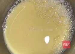 Papaya milk stewed with eggs Practice illustration 4