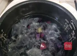 Purple sweet potato and white fungus soup recipe 13
