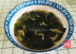Sea Vegetable Shredded Pork Soup Recipe Illustration 8