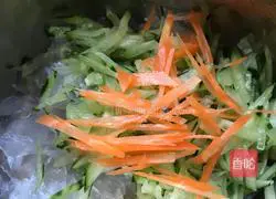 Illustration of how to make cold jellyfish head 7