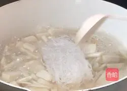 White Jade Mushroom Tofu Soup Recipe Illustration 12