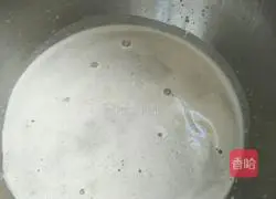 Illustration of how to make black sesame and walnut milk 13