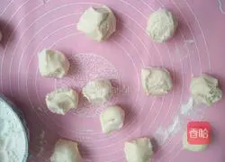 Illustration of how to make tofu skin buns 7