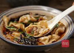 Illustration of making handmade fresh meat wontons 15