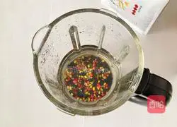 Illustration of three-color health-preserving soy milk 3