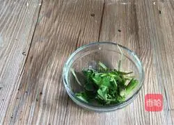 Illustration of how to make shrimp wontons 9