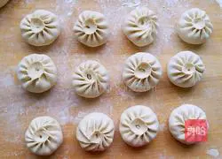 Illustration of making fried dough buns 17