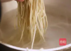 Illustration of how to make scallion oil noodles 8