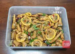 Internet celebrity lemon sour and spicy Illustration of how to make chicken feet 12