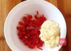 Illustration of how to make cold okra 3