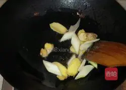 Illustration of how to make peanut pig's feet soup 6