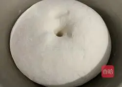 Illustration of how to make green onion rolls 2