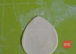 Illustration of how to make spring bamboo shoot buns 9