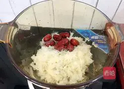 Tremella and Snow Pear Soup Recipe Illustration 5