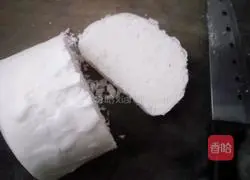 Illustration of how to make golden steamed bun slices 1