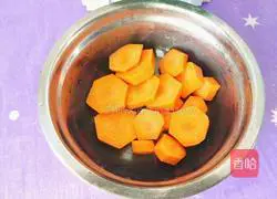 Illustration of how to make carrot steamed buns (little bear head shape) 2