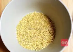 Illustration of how to make longan, millet and pumpkin soup (replenishing qi and blood) 2