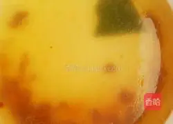 Illustration of how to make shrimp wontons 14