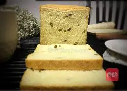 Illustration of how to make melon seed toast 12