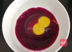 Illustration of how to make dragon fruit and egg soft cake 3