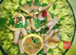  Illustration of how to make cold chicken feet 6