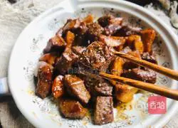 Simple and delicious recipe for beef cubes with king oyster mushrooms 13