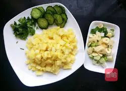 Illustration of how to make curry potato and egg noodles 2