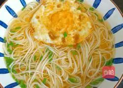 Meatballs Illustration of how to make egg noodles 11