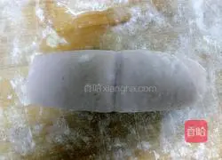 Illustration of how to make rose steamed buns 12