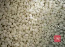 Illustration of how to make black sesame paste 2