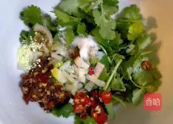 Illustration of how to make sour soup dumplings 6