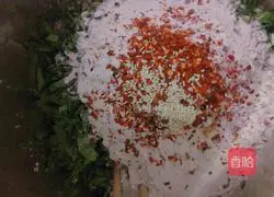 Illustration of how to make celery leaf cake 5