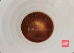 Illustration of how to make shrimp Yangchun noodles 9 