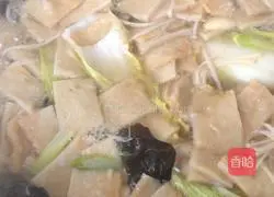 Illustration of how to make fish cake soup 14