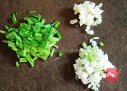 Illustration of how to make tomato tofu and lean meat soup 6 