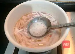 Illustration of how to make shredded radish and shrimp soup 10