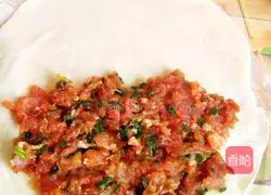 Illustration of making homemade large pan-fried dumplings 2