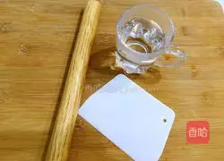 Illustration of how to make celery and pork dumplings 9