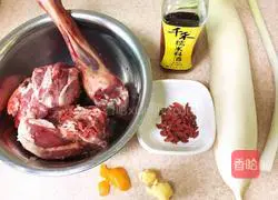 Illustration of how to make radish stewed mutton 2