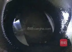 Illustration of how to make stir-fried river shrimp with leeks 4