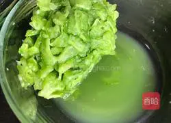 Bitter melon and egg pancake recipe 5