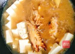 Illustration of how to make fish head and tofu soup 2