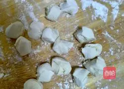 Illustration of how to make sour soup dumplings 3