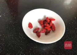 Illustration of making fungus and shrimp skin soup 5