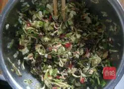 Illustration of how to make kohlrabi, zucchini, green peppers, mushrooms, fungus and mixed vegetable buns 3